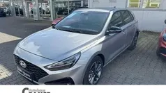 Silber metallic Neu 2025 Hyundai i30 Advantage Limousine | 19.890 € (Superpreis)