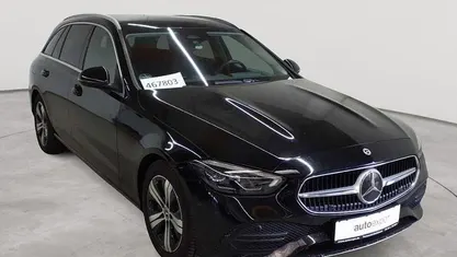 Gebraucht Mercedes C200 Avantgarde 163 PS (119 kW) 2023 Schwarz Kombi