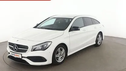 Weiß Gebraucht 2019 Mercedes CLA200 Shooting Brake AMG line Kombi | 19.850 € (Fairer Preis)