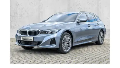 Gebraucht BMW 320 184 PS (135 kW) 2023 Grau Kombi