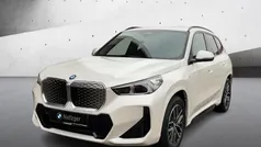 Mineralweiss metallic Neu 2024 BMW iX1 M Sport SUV | 49.011 € (Guter Preis)