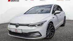Weiß Gebraucht 2020 VW Golf VIII Style Limousine | 22.880 € (Fairer Preis)