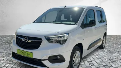 Gebraucht Opel Combo Life Elegance 131 PS (96 kW) 2023 Kaolin weiß (u) Van / Kleinbus
