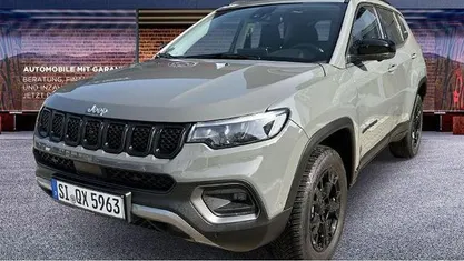 Gebraucht Jeep Compass Overland 241 PS (177 kW) 2024 Grau SUV