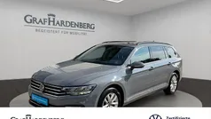 Grau Gebraucht 2022 VW Passat Business Kombi | 21.888 € (Fairer Preis)