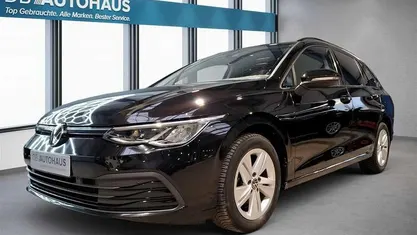 Gebraucht VW Golf VIII Life 110 PS (80 kW) 2022 Schwarz Kombi