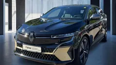 Gebraucht 2022 Renault Mégane Iconic Limousine | 26.890 € (Guter Preis)