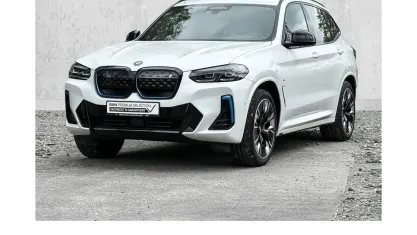 Gebraucht BMW iX3 Sport Line 210 kW (286 PS) 2023 Weiß SUV