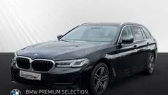 Schwarz Gebraucht 2022 BMW 520 Sport Line Kombi | 38.698 € (Fairer Preis)