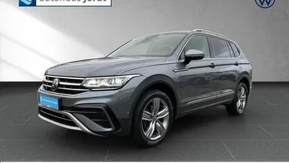 Gebraucht VW Tiguan Allspace Elegance 150 PS (110 kW) 2022 Grau SUV