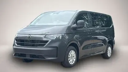 Neu VW Caravelle 170 PS (125 kW) 2026 Grau Van