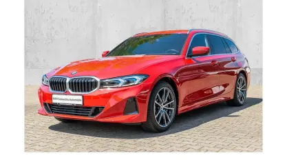 Gebraucht BMW 330 Performance 245 PS (180 kW) 2023 Rot Kombi