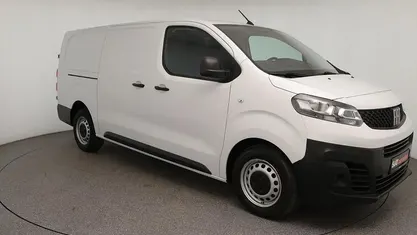 Gebraucht Fiat Scudo 75 PS (55 kW) 2023 Weiß Van