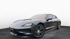 Vulkangraumetallic Gebraucht 2025 Porsche Taycan Sport Turismo Limousine | 121.870 € (Fairer Preis)