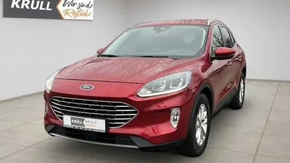 Usata Ford Kuga Titanium 120 CV (88 kW) 2021 Rosso SUV