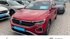 Rot Gebraucht 2023 VW T-Roc Move SUV | 27.298 € (Fairer Preis)