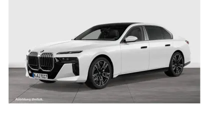Gebraucht BMW 740 M Sport 299 PS (219 kW) 2025 Weiß Limousine