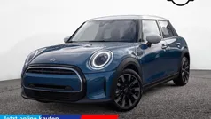 Blau Gebraucht 2024 Mini Cooper Classic Kleinwagen | 28.900 € (Fairer Preis)