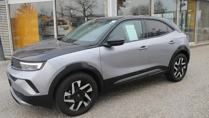 Kontrast grau Gebraucht 2025 Opel Mokka SUV | 22.490 € (Fairer Preis)