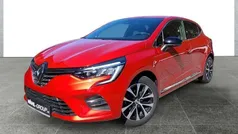 Rot Gebraucht 2023 Renault Clio V Techno Limousine | 17.490 € (Fairer Preis)