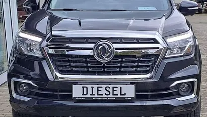 Schwarz Gebraucht 2025 DFSK Rich 6 Abholung | 33.390 € (Fairer Preis)