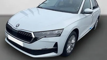 Gebraucht 2025 Skoda Octavia Selection Kombi | 34.295 € (Guter Preis)