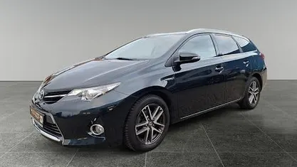 Gebraucht 2014 Toyota Auris Touring Sports Edition Kombi | 12.980 € (Etwas zu teuer)
