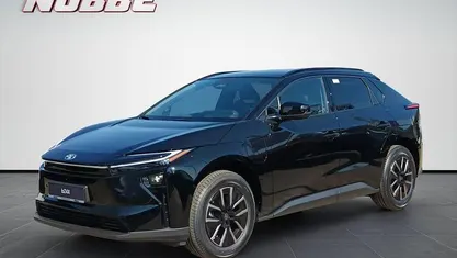 Neu Toyota bZ4X 164 kW (224 PS) 2026 Schwarz SUV