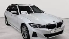 Mineralweiß metallic Gebraucht 2022 BMW 320 Sport Line Kombi | 20.990 € (Fairer Preis)