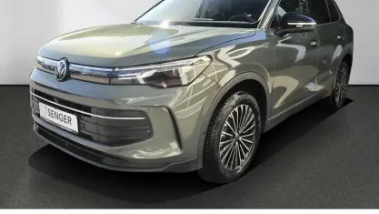 Neu VW Tiguan Comfortline 150 PS (110 kW) 2026 Grün SUV