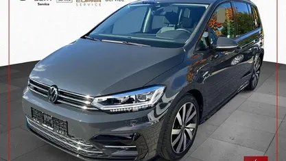 Silber Gebraucht 2024 VW Touran R-line Van / Kleinbus | 34.990 € (Fairer Preis)