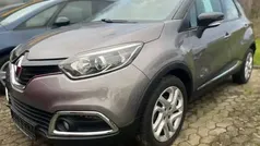 Stahlgrau Gebraucht 2014 Renault Captur Luxe SUV | 11.800 € (Fairer Preis)
