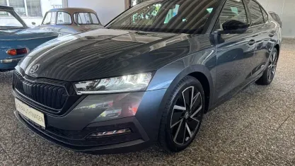 Gebraucht Skoda Octavia Style 150 PS (110 kW) 2021 : quarzgrau metallic