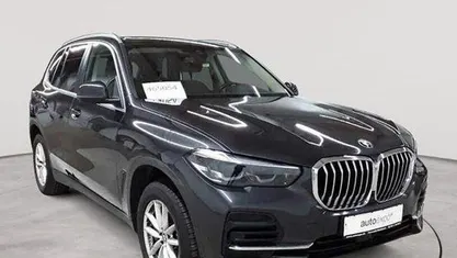 Gebraucht BMW X5 Sport Line 286 PS (210 kW) 2023 Sophistograu brillanteffekt metallic SUV