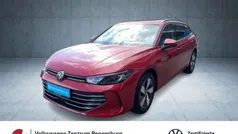 Rot (chillirot) Gebraucht 2024 VW Passat Business Kombi | 32.370 € (Superpreis)