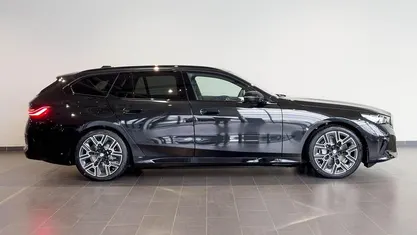 Gebraucht 2026 BMW i5 M Sport Kombi | 67.990 € (Superpreis)