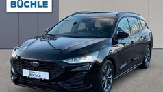 Obsidianschwarz metallic Gebraucht 2024 Ford Focus ST-Line X Kombi | 26.200 € (Guter Preis)