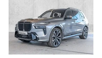 Gebraucht BMW X7 M Sport 352 PS (258 kW) 2025 Skyscraper grau metallic SUV