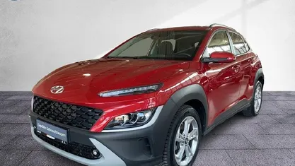 Gebraucht Hyundai Kona Edition 30 120 PS (88 kW) 2022 Pulse red / mic SUV