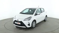Weiß Gebraucht 2019 Toyota Yaris Comfort Limousine | 12.160 € (Guter Preis)