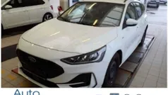 Weiß Gebraucht 2023 Ford Focus ST-Line Kombi | 25.444 € (Fairer Preis)