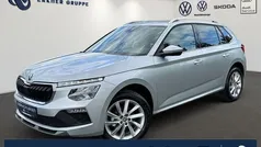 Brilliantsilber metallic Gebraucht 2024 Skoda Kamiq Selection SUV | 24.290 € (Fairer Preis)