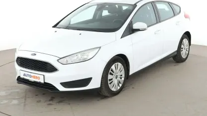 Gebraucht Ford Focus Trend 120 PS (88 kW) 2015 Weiß Limousine