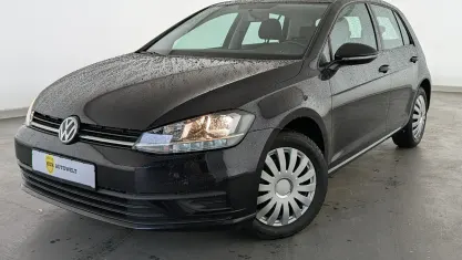 Second-hand VW Golf VII Trendline 86 CP (63 kW) 2018 Negru Berlinǎ