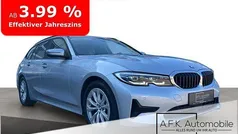 Glaciersilber metallic Gebraucht 2020 BMW 320 Advantage Kombi | 24.480 € (Fairer Preis)