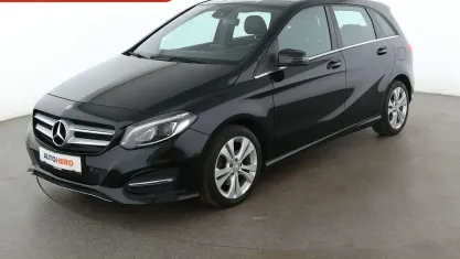 Gebraucht Mercedes B180 Urban 122 PS (89 kW) 2016 Blau Kleinwagen