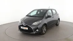 Grau Gebraucht 2015 Toyota Yaris Comfort Limousine | 7.550 € (Fairer Preis)
