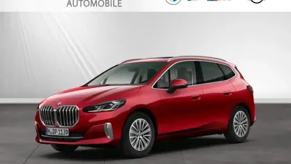 Gebraucht BMW 220 163 PS (119 kW) 2025 Fire red metallic