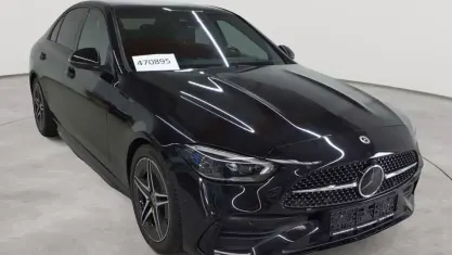 Gebraucht Mercedes C180 AMG line 170 PS (125 kW) 2023 Obsidianschwarz metallic Limousine