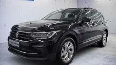 Deep black perleffekt Gebraucht 2023 VW Tiguan Life SUV | 34.890 € (Fairer Preis)